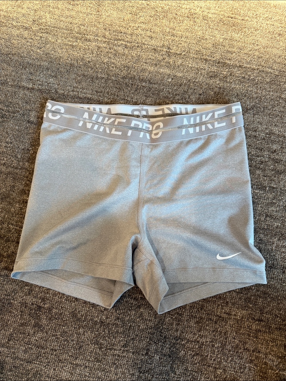 Nike Pro Women's Light Gray Stretch Bike Shorts